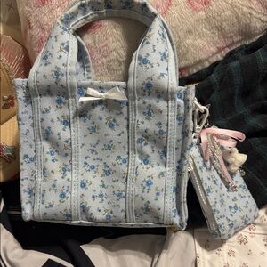 Madden Girl Blue Floral Tote Bag with puppy keychain